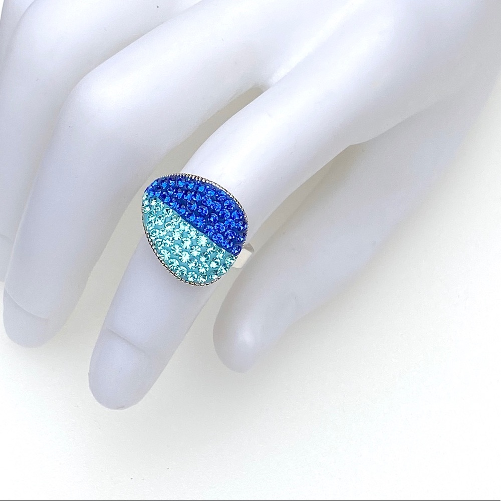 $3/20 Two tone blue rhinestone ring - Picture 1 of 9